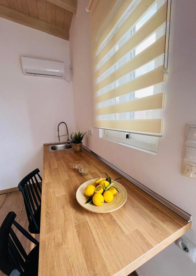 Abuelo Apartment Artemida  Bagian luar foto